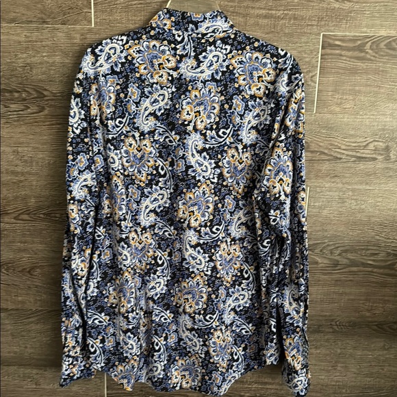 Robert Graham Blue and White Casual Button Down Shirt EUC - Picture 4 of 7